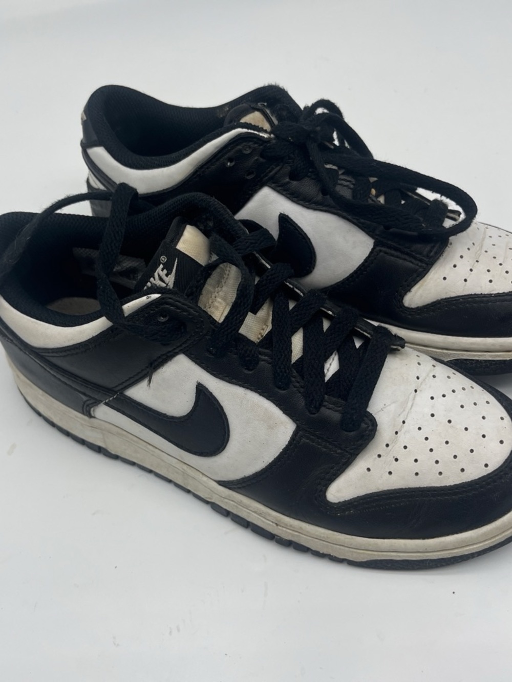 Nike Men’s Black and White Low-Top Sneakers with Swoosh